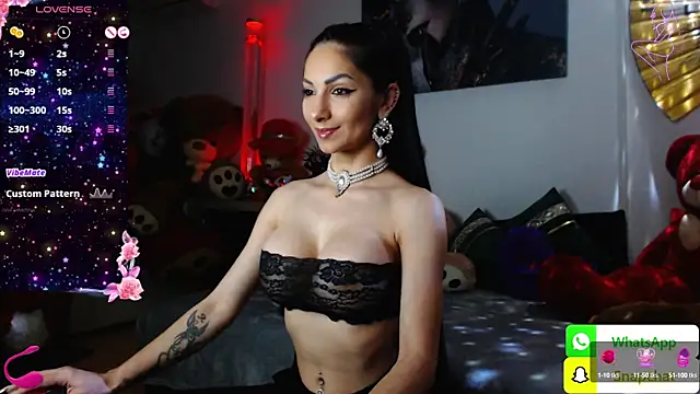 Snapshot of EvelynAisha chatting on 23, 2, 2025 EvelynAisha online show from 23, 2, 2025