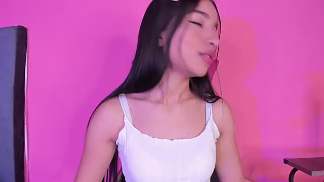 Mereo leona online show from 9, 12, 2024