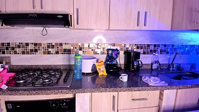 BRITHANY SPARK online show from 22, 2, 2025