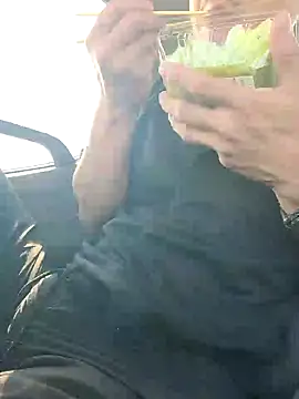 Snapshot of da--------i chatting on 14, 10, 2025 da--------i online show from 14, 10, 2025