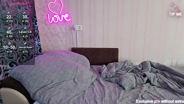 KellyCrystall online show from 2, 3, 2026