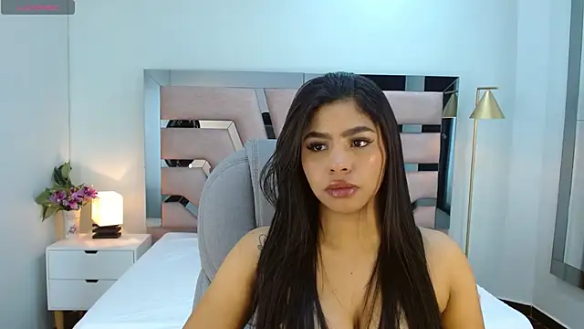 Snapshot of violeta_leon chatting on 13, 1, 2026 violeta leon online show from 13, 1, 2026