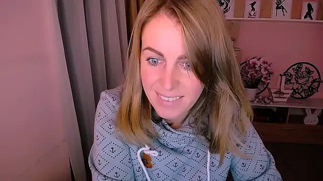 Snapshot of Hot_Milady chatting on 4, 12, 2024 Hot Milady online show from 4, 12, 2024