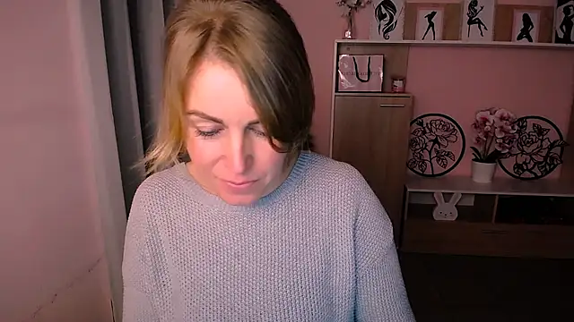 Snapshot of Hot_Milady chatting on 23, 12, 2024 Hot Milady online show from 23, 12, 2024