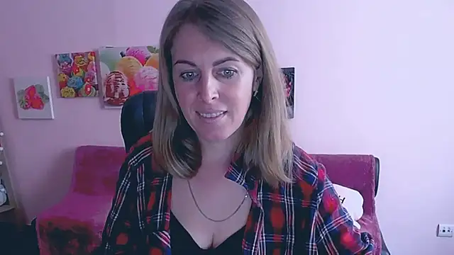 Snapshot of Hot_Milady chatting on 5, 3, 2025 Hot Milady online show from 5, 3, 2025