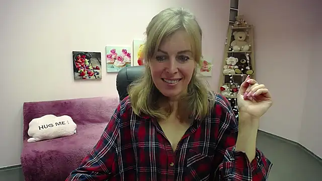 Snapshot of Hot_Milady chatting on 2, 10, 2025 Hot Milady online show from 2, 10, 2025