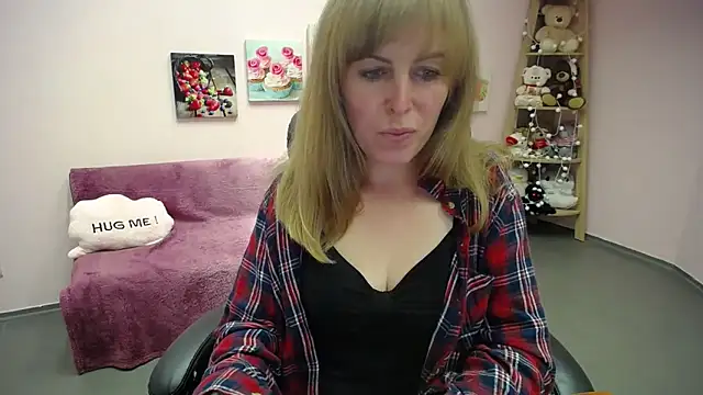 Snapshot of Hot_Milady chatting on 3, 10, 2025 Hot Milady online show from 3, 10, 2025