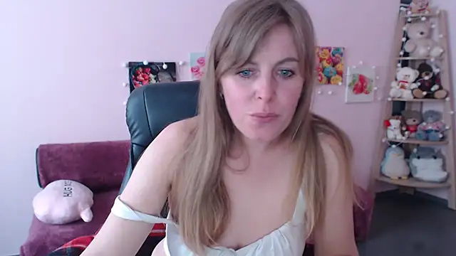 Hot Milady online show from 1, 5, 2026