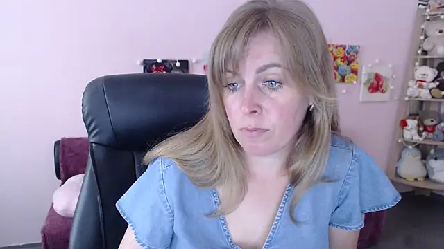 Snapshot of Hot_Milady chatting on 5, 6, 2026 Hot Milady online show from 5, 6, 2026
