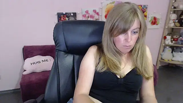 Snapshot of Hot_Milady chatting on 22, 6, 2026 Hot Milady online show from 22, 6, 2026