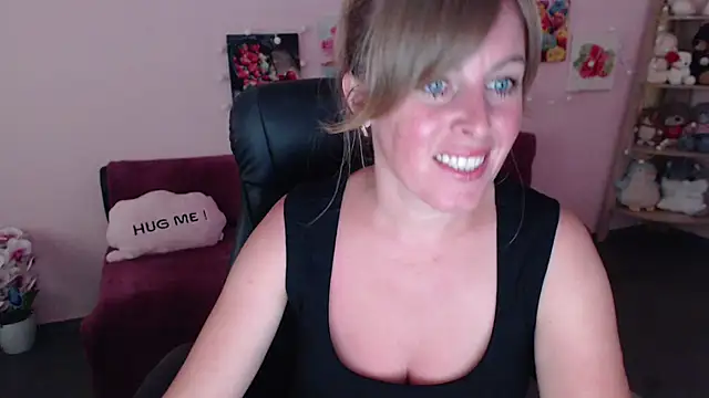 Hot Milady online show from 8, 7, 2026