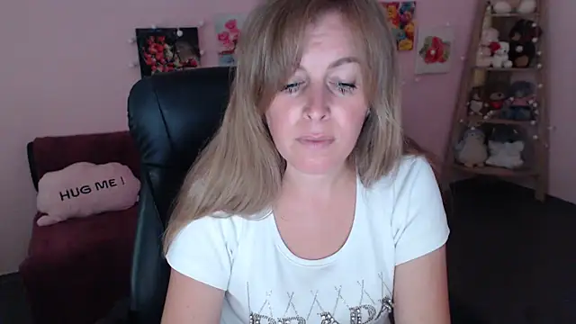 Hot Milady online show from 13, 7, 2026