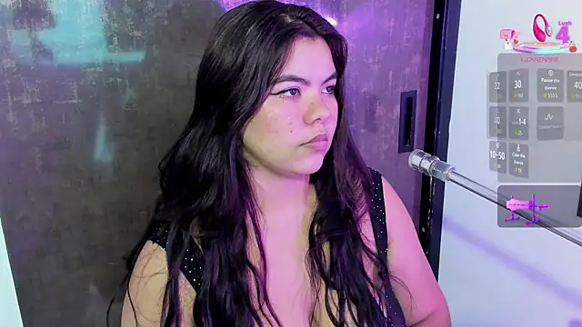 klhoe boobs online show from 29, 4, 2026