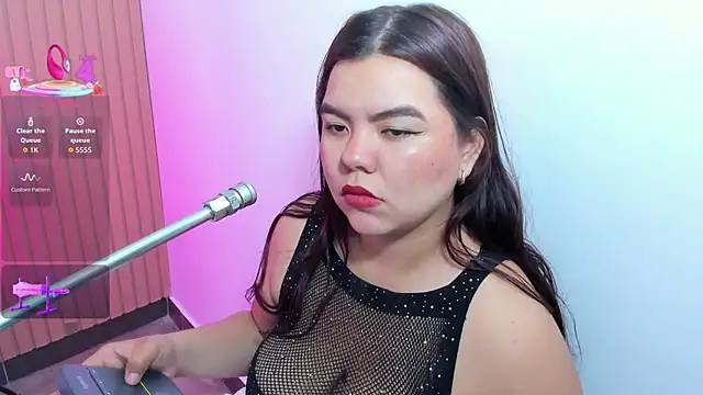 klhoe boobs online show from 29, 6, 2026