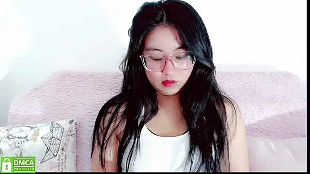 Snapshot of mariana_katto chatting on 10, 10, 2025 mariana katto online show from 10, 10, 2025