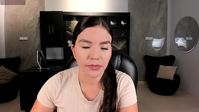 ValeriaRoldanX online show from 26, 10, 2025