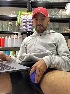 JuanZapata33 online show from 2, 12, 2024