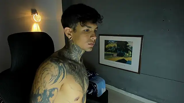 Snapshot of Travistanner_28 chatting on 23, 12, 2025 Travistanner 28 online show from 23, 12, 2025