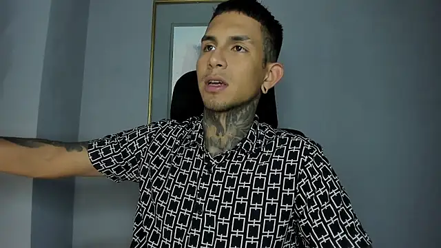 Snapshot of Travistanner_28 chatting on 4, 2, 2026 Travistanner 28 online show from 4, 2, 2026