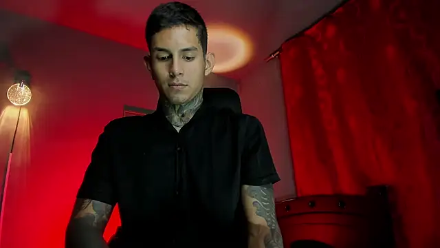 Snapshot of Travistanner_28 chatting on 13, 3, 2026 Travistanner 28 online show from 13, 3, 2026