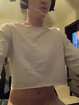 Snapshot of YourFavTwinkie chatting on 8, 2, 2026 YourFavTwinkie online show from 8, 2, 2026