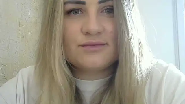 Snapshot of Honeydew-Waves chatting on 16, 6, 2026 Honeydew-Waves online show from 16, 6, 2026
