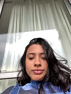 Snapshot of AlessaPears chatting on 20, 12, 2024 AlessaPears online show from 20, 12, 2024