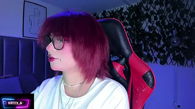 Snapshot of Kitty_Gang chatting on 2, 10, 2025 Kitty Gang online show from 2, 10, 2025
