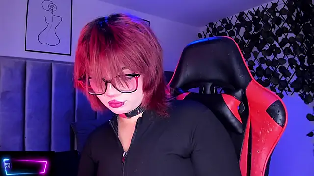 Snapshot of Kitty_Gang chatting on 14, 10, 2025 Kitty Gang online show from 14, 10, 2025