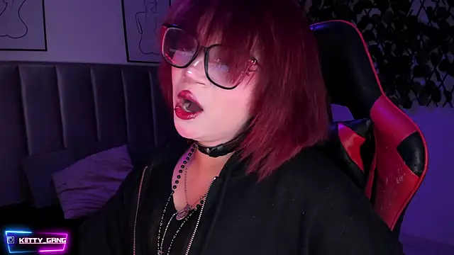 Snapshot of Kitty_Gang chatting on 21, 10, 2025 Kitty Gang online show from 21, 10, 2025