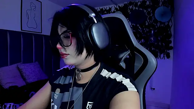 Kitty Gang online show from 30, 6, 2026