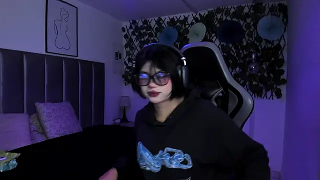 Kitty Gang online show from 10, 7, 2026