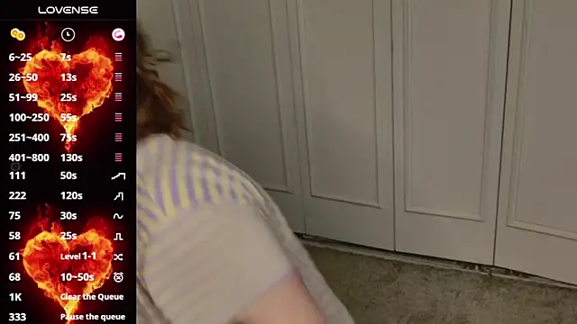 Snapshot of cherrysaturn chatting on 9, 10, 2025 cherrysaturn online show from 9, 10, 2025