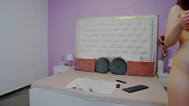 Lenna Paul online show from 19, 3, 2025