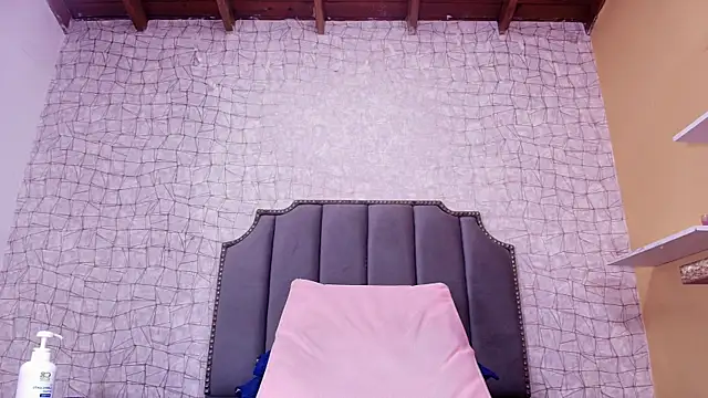 Snapshot of luce_williams chatting on 24, 1, 2025 luce williams online show from 24, 1, 2025