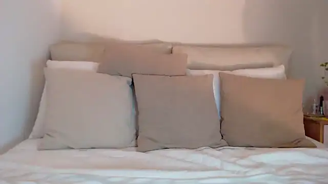 Gia Ferh online show from 11, 9, 2025