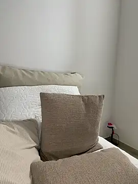 Gia Ferh online show from 4, 3, 2026