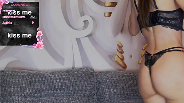 hailey peach online show from 13, 9, 2025