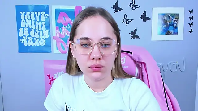 MiaMilas online show from 30, 1, 2025