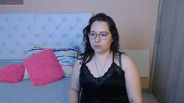 Snapshot of May_Carlier chatting on 5, 1, 2026 May Carlier online show from 5, 1, 2026