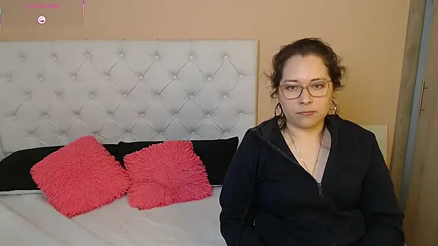 Snapshot of May_Carlier chatting on 9, 1, 2026 May Carlier online show from 9, 1, 2026