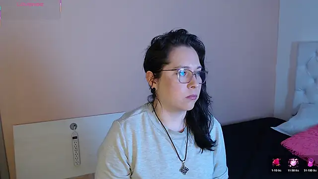 Snapshot of May_Carlier chatting on 3, 2, 2026 May Carlier online show from 3, 2, 2026