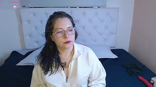 Snapshot of May_Carlier chatting on 7, 2, 2026 May Carlier online show from 7, 2, 2026