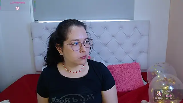 Snapshot of May_Carlier chatting on 14, 2, 2026 May Carlier online show from 14, 2, 2026