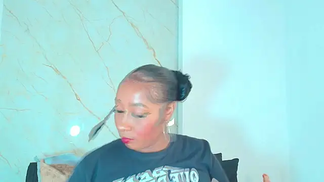 Snapshot of Krystal_cambell1 chatting on 4, 3, 2025 Krystal cambell1 online show from 4, 3, 2025