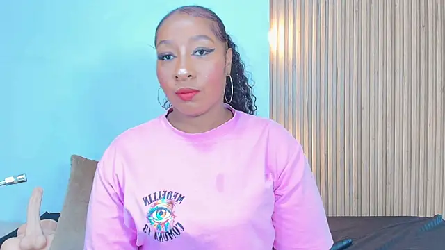 Snapshot of Krystal_cambell1 chatting on 17, 3, 2025 Krystal cambell1 online show from 17, 3, 2025