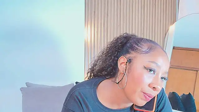 Snapshot of Krystal_cambell1 chatting on 21, 3, 2025 Krystal cambell1 online show from 21, 3, 2025