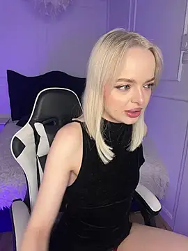 horny blondiee online show from 22, 3, 2025