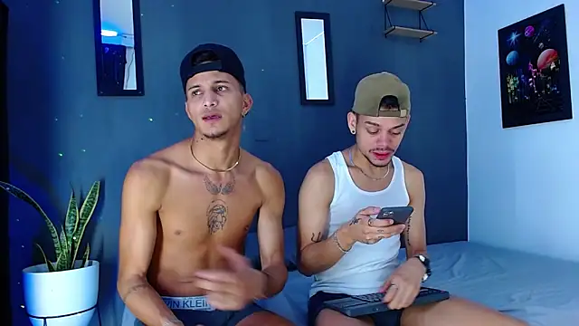 Snapshot of Friendsofeverything_ chatting on 7, 12, 2024 Friendsofeverything  online show from 7, 12, 2024