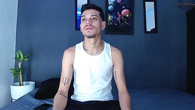 Snapshot of Friendsofeverything_ chatting on 14, 12, 2024 Friendsofeverything  online show from 14, 12, 2024